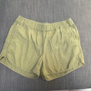 Madewell Women's Shorts in Olive Green